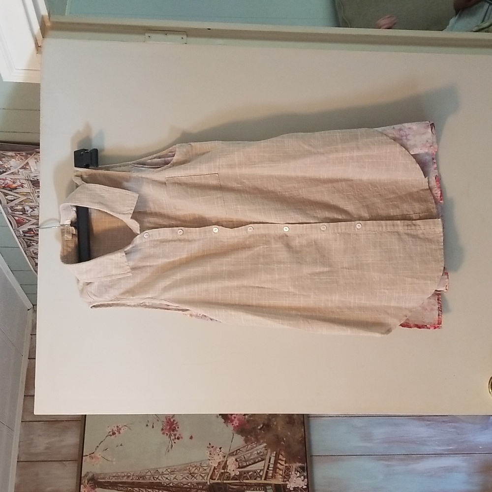 Button up sleeveless top